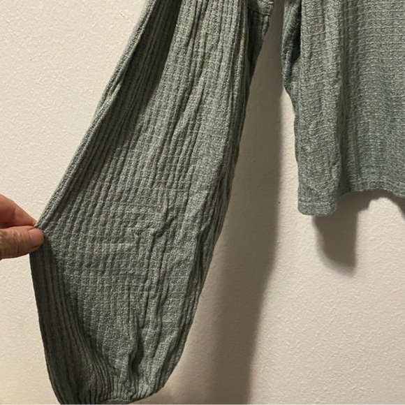 Honey & Sparkle Shirt Women’s Sweater Size M Crop Top Green LongSleeve‎ - Picture 3 of 7
